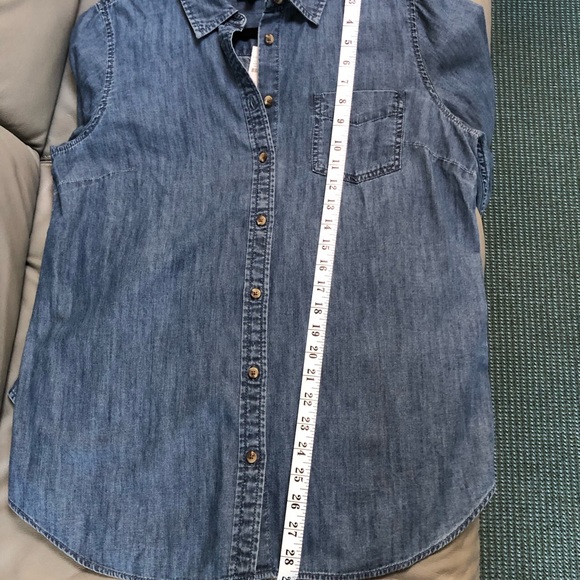Talbots women’s denim shirt - Picture 6 of 8